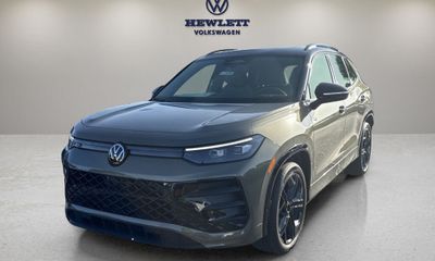 2026 Volkswagen Tiguan SE Black