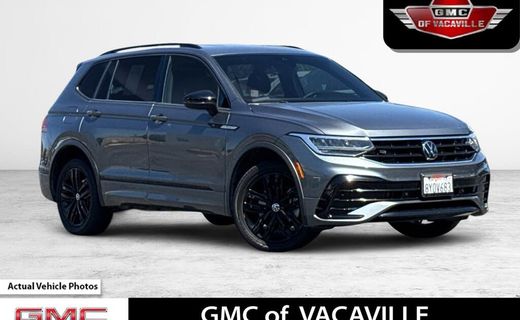 2022 Volkswagen Tiguan SE Black