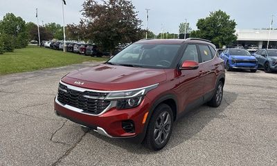 2024 Kia Seltos S X Line