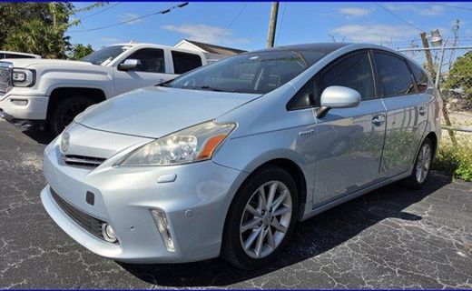2013 Toyota Prius V TWO