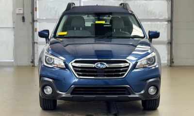 2019 Subaru Outback Premium ES