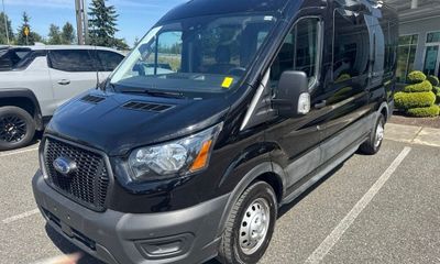 2025 Ford Transit Medium Roof