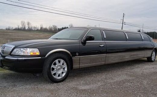 2006 Lincoln Town CAR Executive