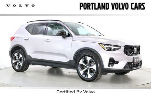 2026 Volvo XC40 Plus Dark