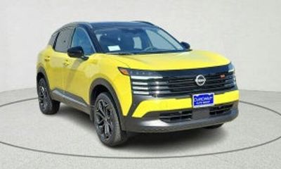 2025 Nissan Kicks MPV S