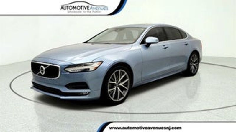 2019 Volvo S90 — a typically priced live listing