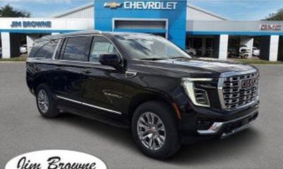 2025 GMC Yukon XL AT4
