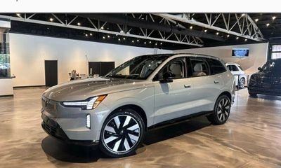 2025 Volvo EX90 Ultra