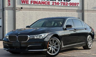 2019 BMW 740I