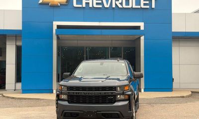 2020 Chevrolet Silverado Custom