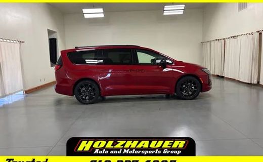 2027 Chrysler Pacifica Limited