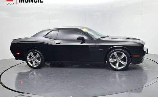 2016 Dodge Challenger SXT Plus