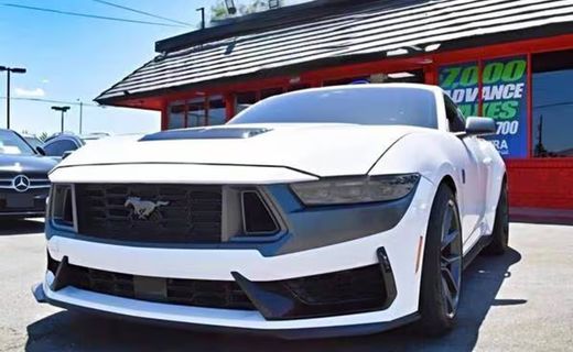 2025 Ford Mustang Dark Horse