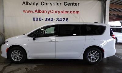 2026 Chrysler Voyager LX