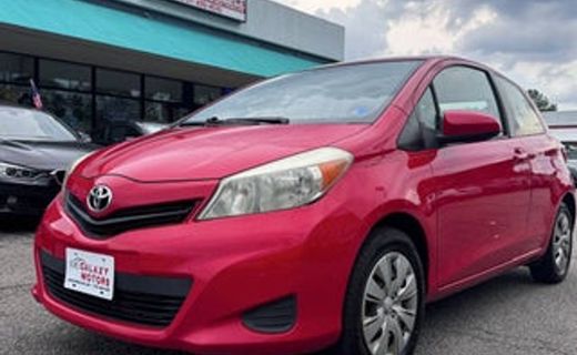 2012 Toyota Yaris LE Hatchback