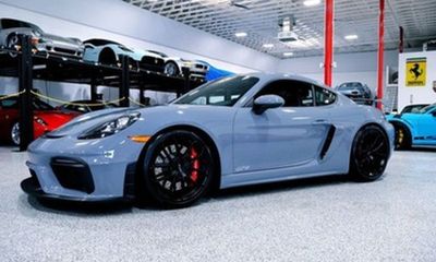 2023 Porsche 718 Cayman GT4