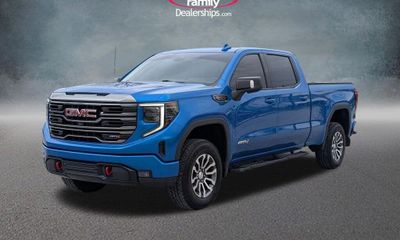 2022 GMC Sierra AT4