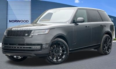 2026 Land Rover Range SE