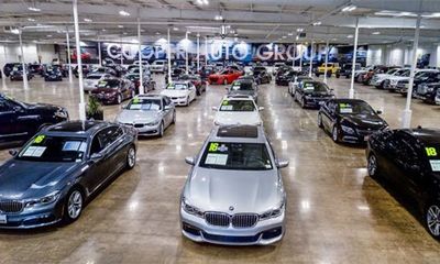 2023 BMW 740I
