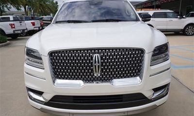 2019 Lincoln Navigator Select
