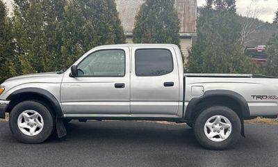 2004 Toyota Tacoma Deluxe