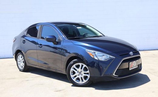 2017 Toyota Yaris IA Base