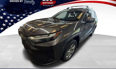 2024 Toyota RAV4 LE