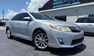 2014 Toyota Camry Hybrid