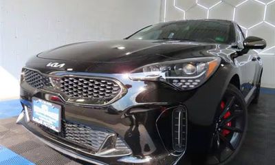 2022 Kia Stinger GT2