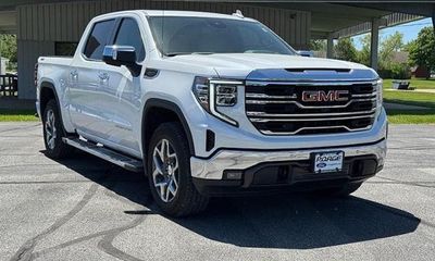 2024 GMC Sierra SLT