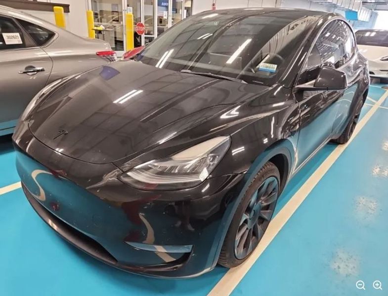 2022 Tesla Model Y — a typically priced live listing