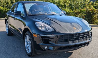 2017 Porsche Macan S