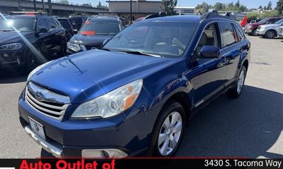 2011 Subaru Outback Limited M R