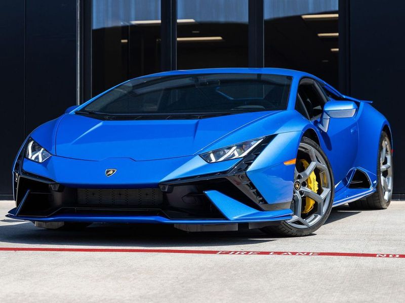 2024 Lamborghini Huracan — a typically priced live listing