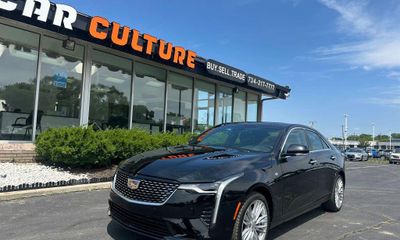 2023 Cadillac CT4 Premium Luxury