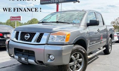 2015 Nissan Titan SV