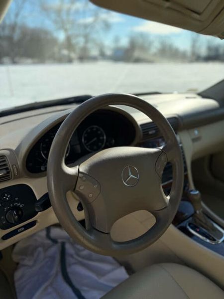 2007 Mercedes-Benz C-Class — a typically priced live listing