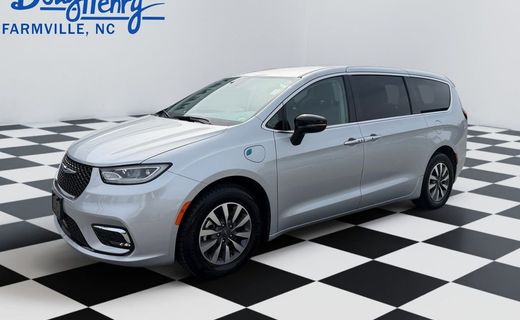 2024 Chrysler Pacifica Select