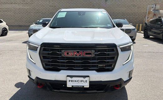 2025 GMC Acadia AT4