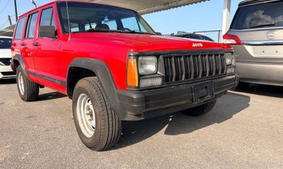 1996 Jeep Cherokee SE