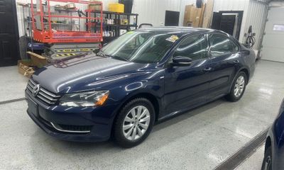 2014 Volkswagen Passat S
