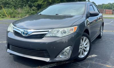 2012 Toyota Camry Hybrid