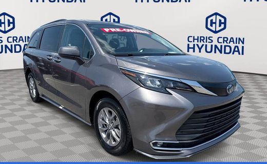 2024 Toyota Sienna XLE
