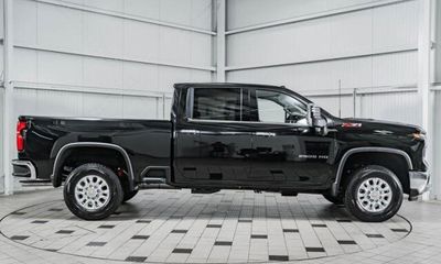 2024 Chevrolet Silverado HD LTZ