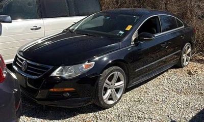 2010 Volkswagen Passat Sport