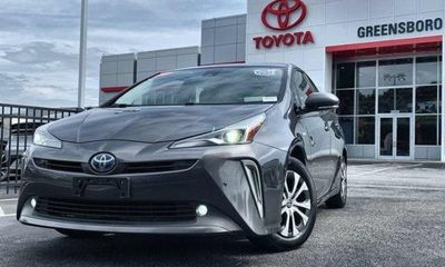 2019 Toyota Prius LE