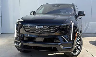 2026 Cadillac Escalade IQL Sport 1