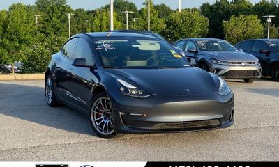 2023 Tesla Model 3 Performance