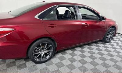 2016 Toyota Camry XSE