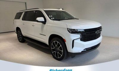 2023 Chevrolet Suburban RST